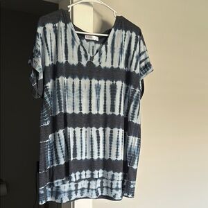 Blue and White Tie-Dye V-Neck Top